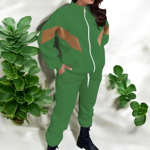 NWT 2 Piece Green Contrast Stripe Fleece Zipper With Sweatpants - Picture 9 of 16